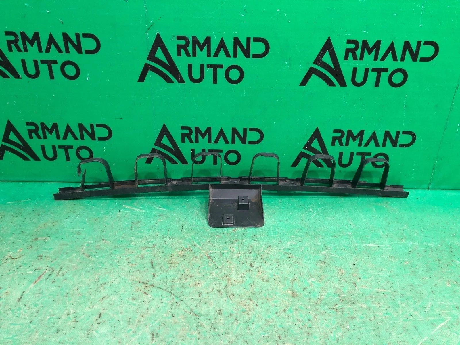 Кронштейн бампера центральный FORD FOCUS 2011-2019 1748858 3, задний