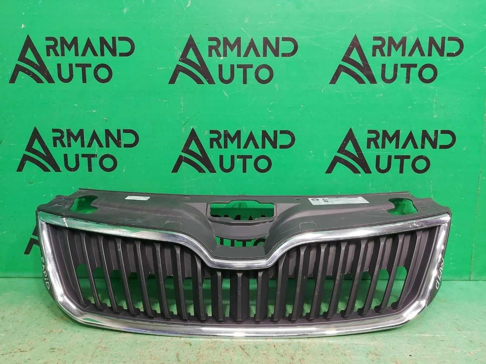 Решетка радиатора SKODA RAPID 2014-2020 5JA8536689B9 1