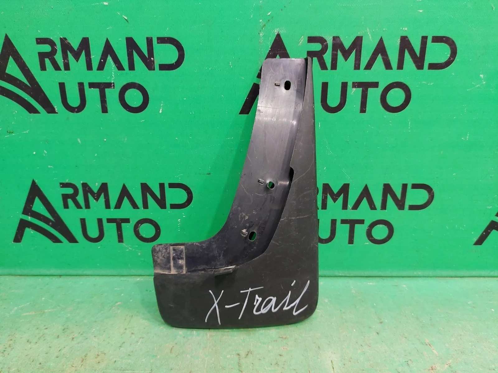 Брызговик NISSAN X-TRAIL 2007-2015 78812JG000 2 T31, задний правый