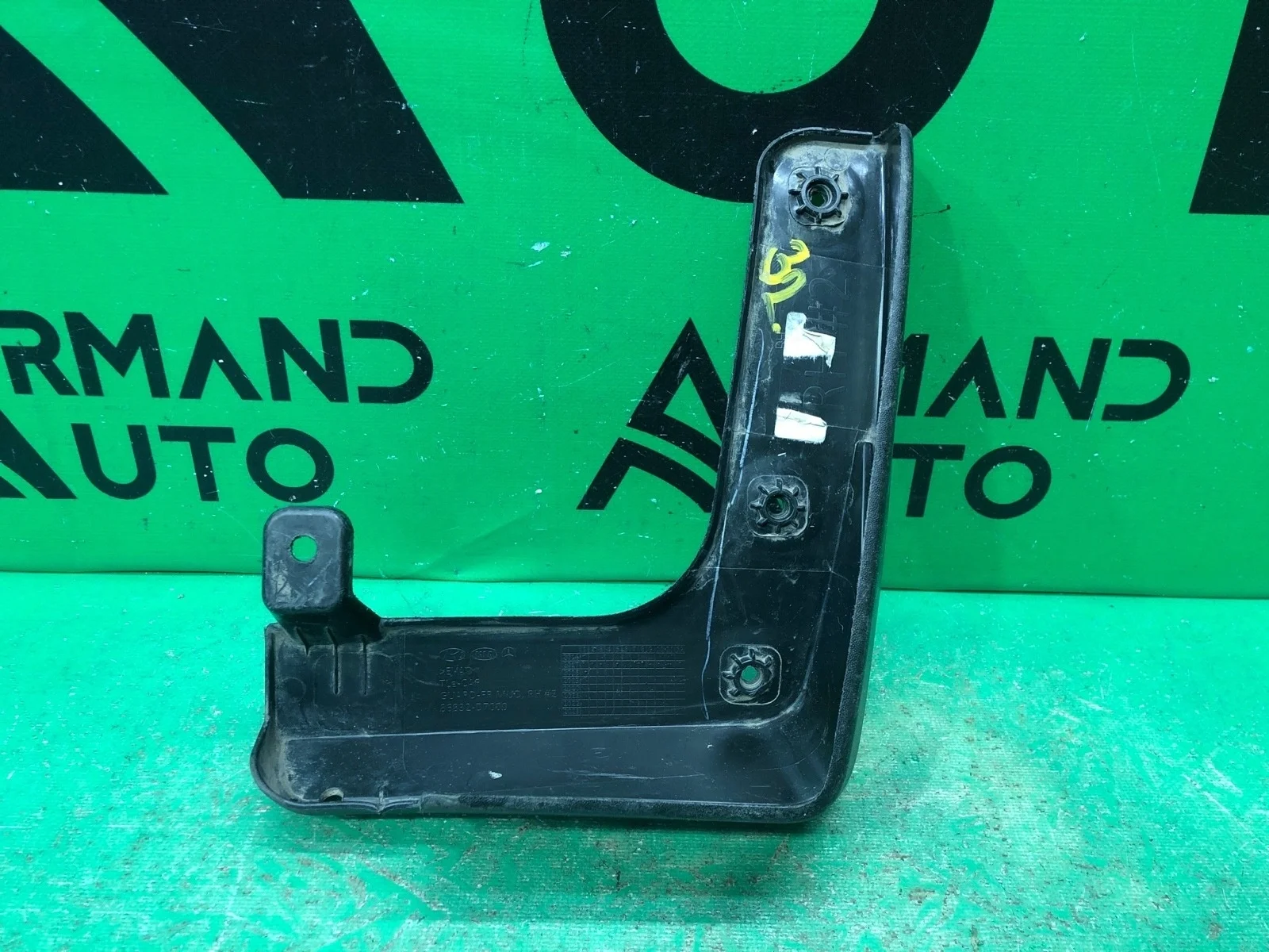 Брызговик HYUNDAI TUCSON 2015-2021 86832D7000 3, передний правый