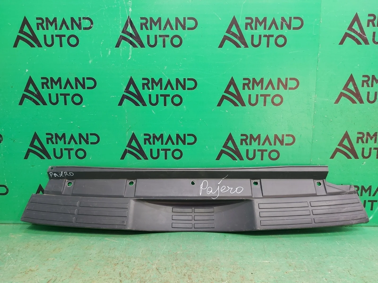 Накладка бампера верхняя MITSUBISHI PAJERO 2006-2022 6410A186 4, задняя