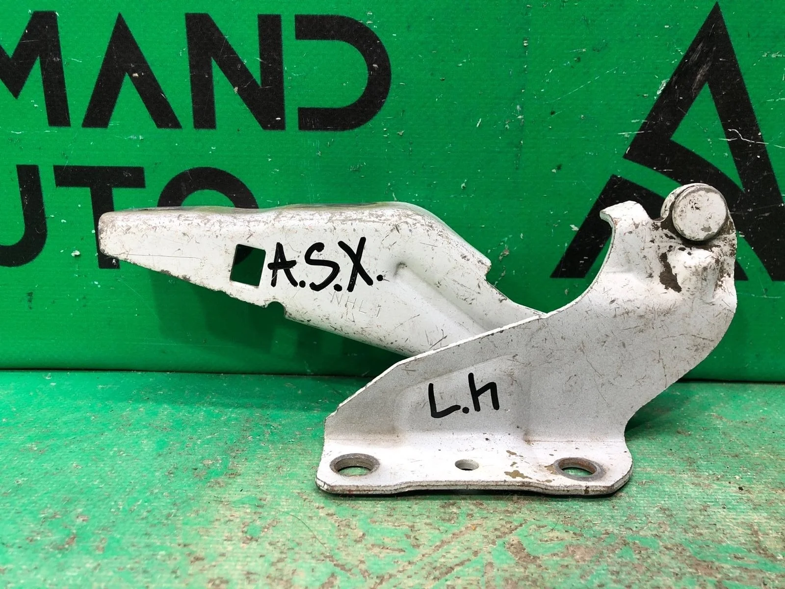 Петля капота MITSUBISHI ASX 2010-нв MN175241 1 GA0, левая