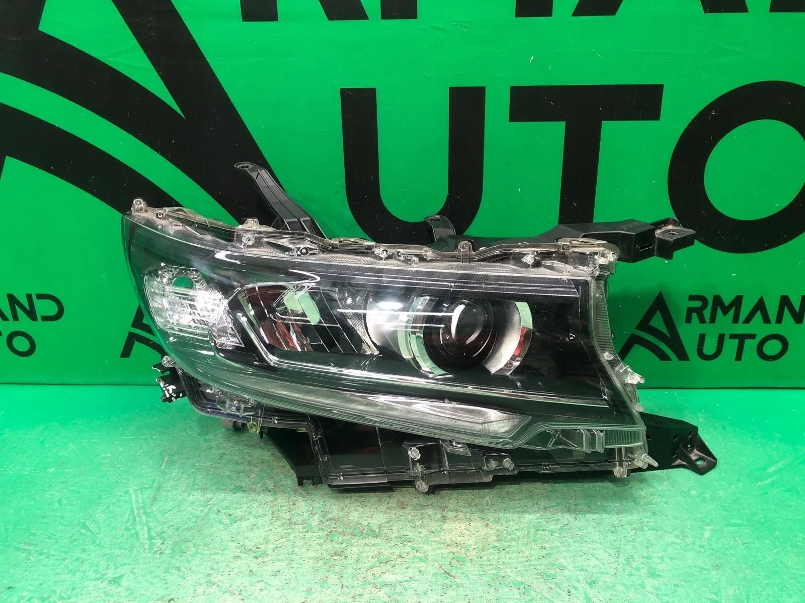 Фара TOYOTA LAND CRUISER PRADO 2017-2024 8114560N20 150, правая