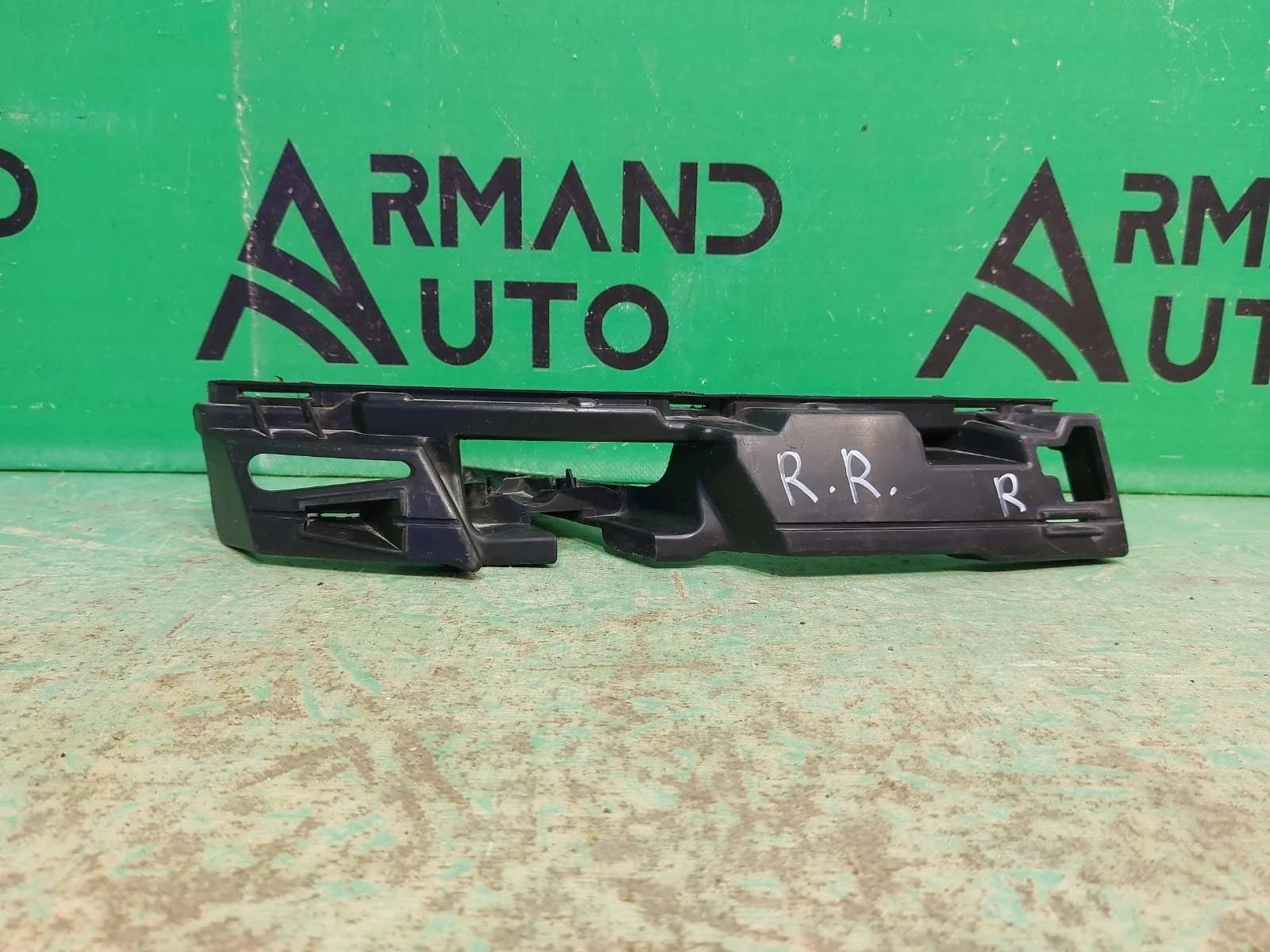Кронштейн бампера LAND ROVER Range Rover 2017-2022 LR046708 4 L405, передний правый