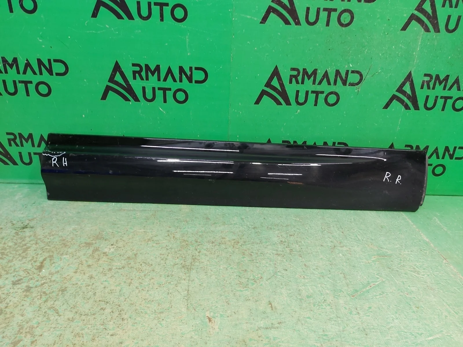 Молдинг двери LAND ROVER RANGE ROVER SPORT 2013-2022 LR044138 2 L494, передний правый