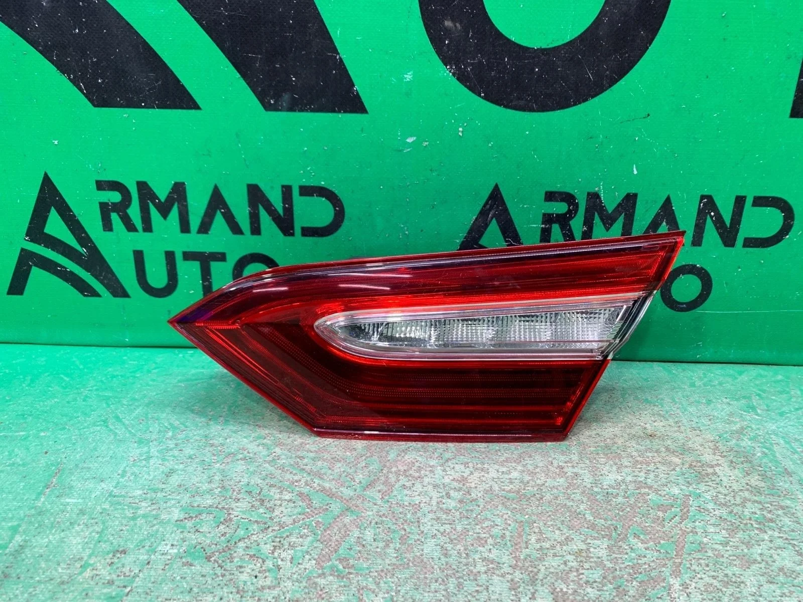Фонарь внутренний TOYOTA CAMRY 2017-нв 8158033340 8 XV70, правый