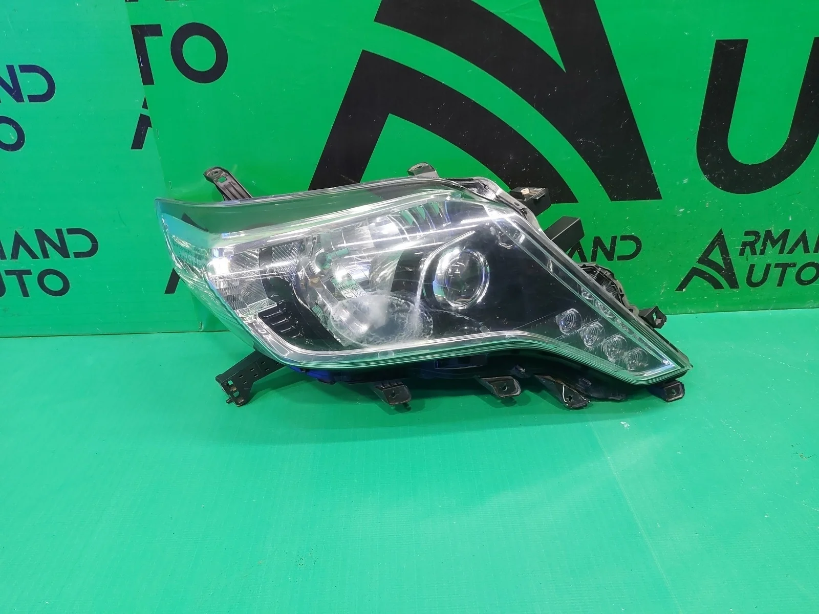 Фара TOYOTA LAND CRUISER PRADO 2013-2017 8114560J20 150, правая
