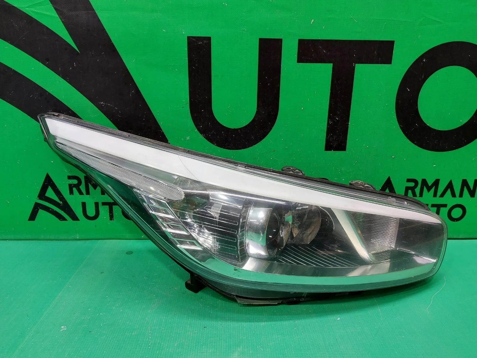 Фара KIA CEED 2012-2018 92102A2000 2 JD, правая