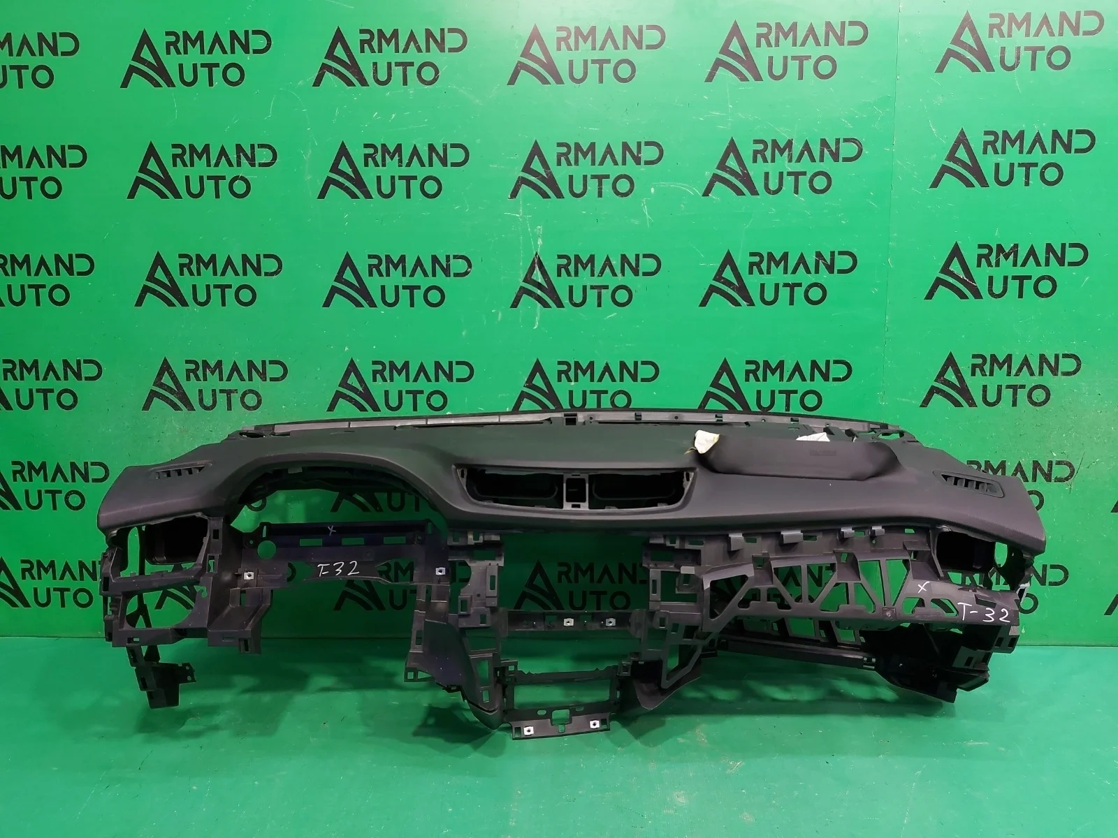 Торпедо NISSAN X-TRAIL 2013-2022 682004CM0A 3 T32