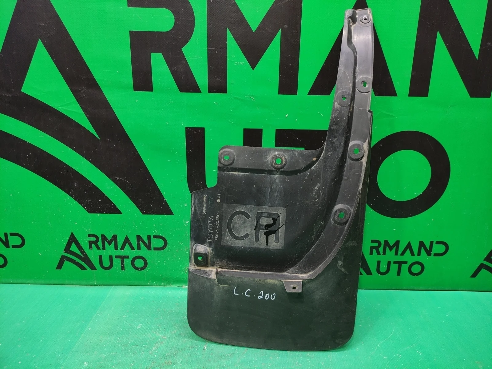 Брызговик TOYOTA LAND CRUISER 2015-2021 7662560350 200, задний правый