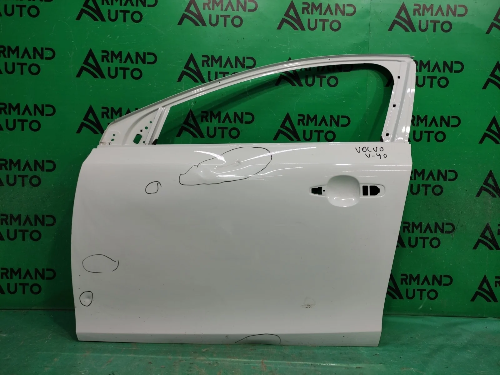 Дверь VOLVO V40 2012-2020 31662584 2, передняя левая