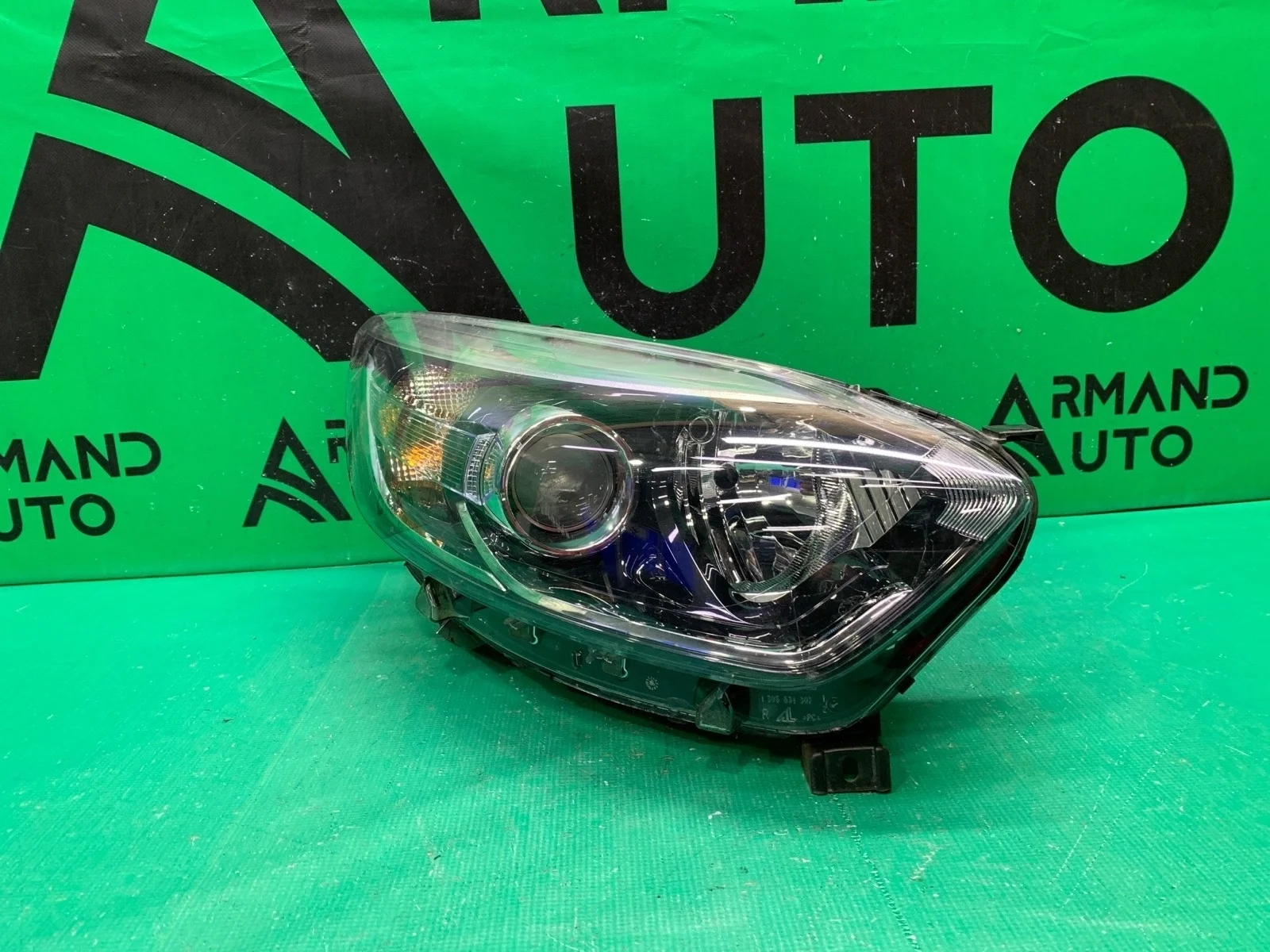 Фара RENAULT KAPTUR 2016-2022 260108765R 1, правая