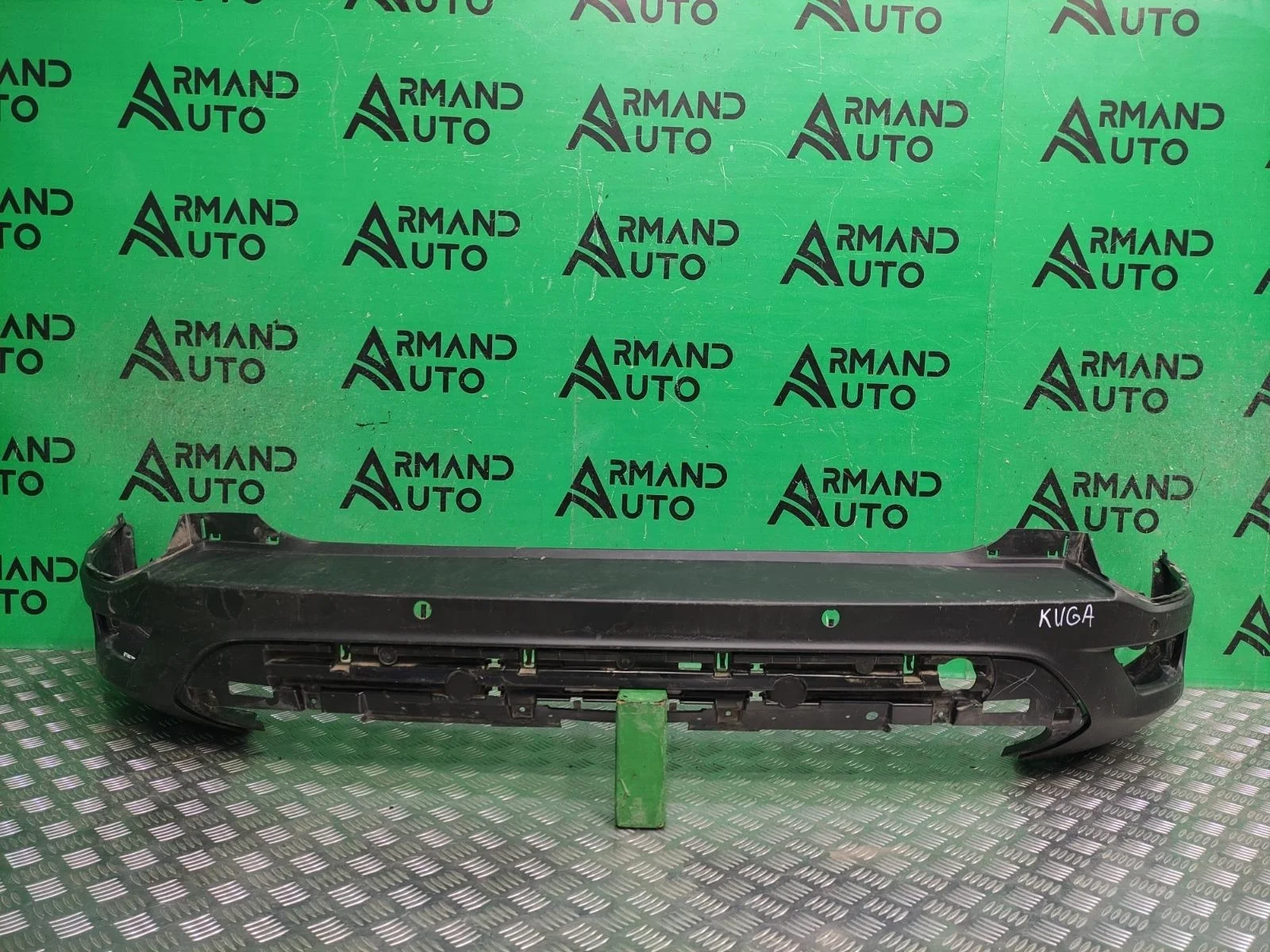 Бампер FORD KUGA 2012-2019 1837225 2 CBS, задний