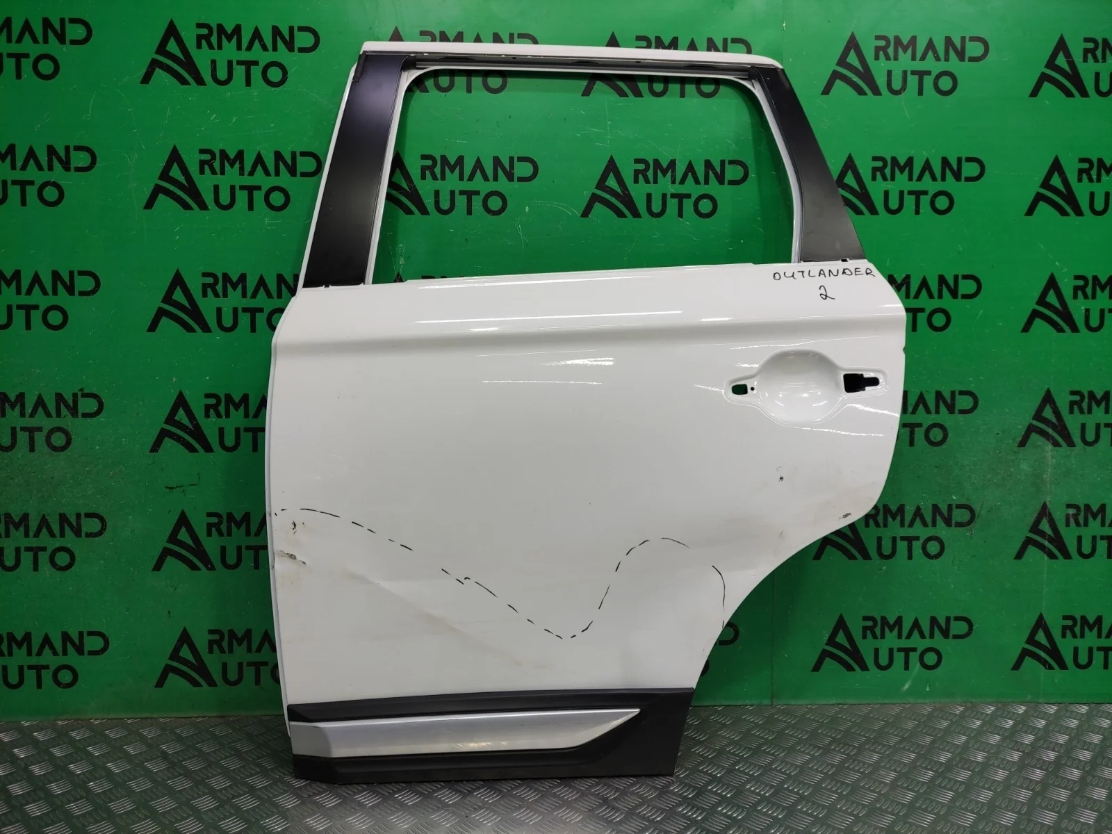 Дверь MITSUBISHI OUTLANDER 2015-2023 5730B557 3, задняя левая