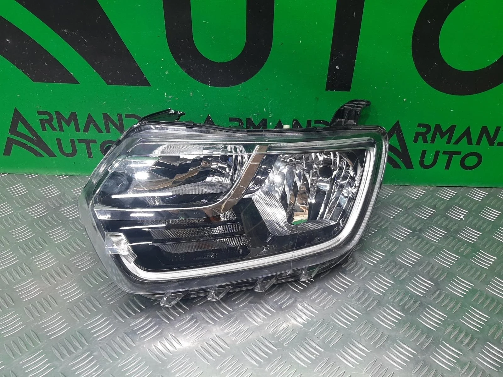 Фара RENAULT DUSTER 2021-нв 260608473R 2, левая