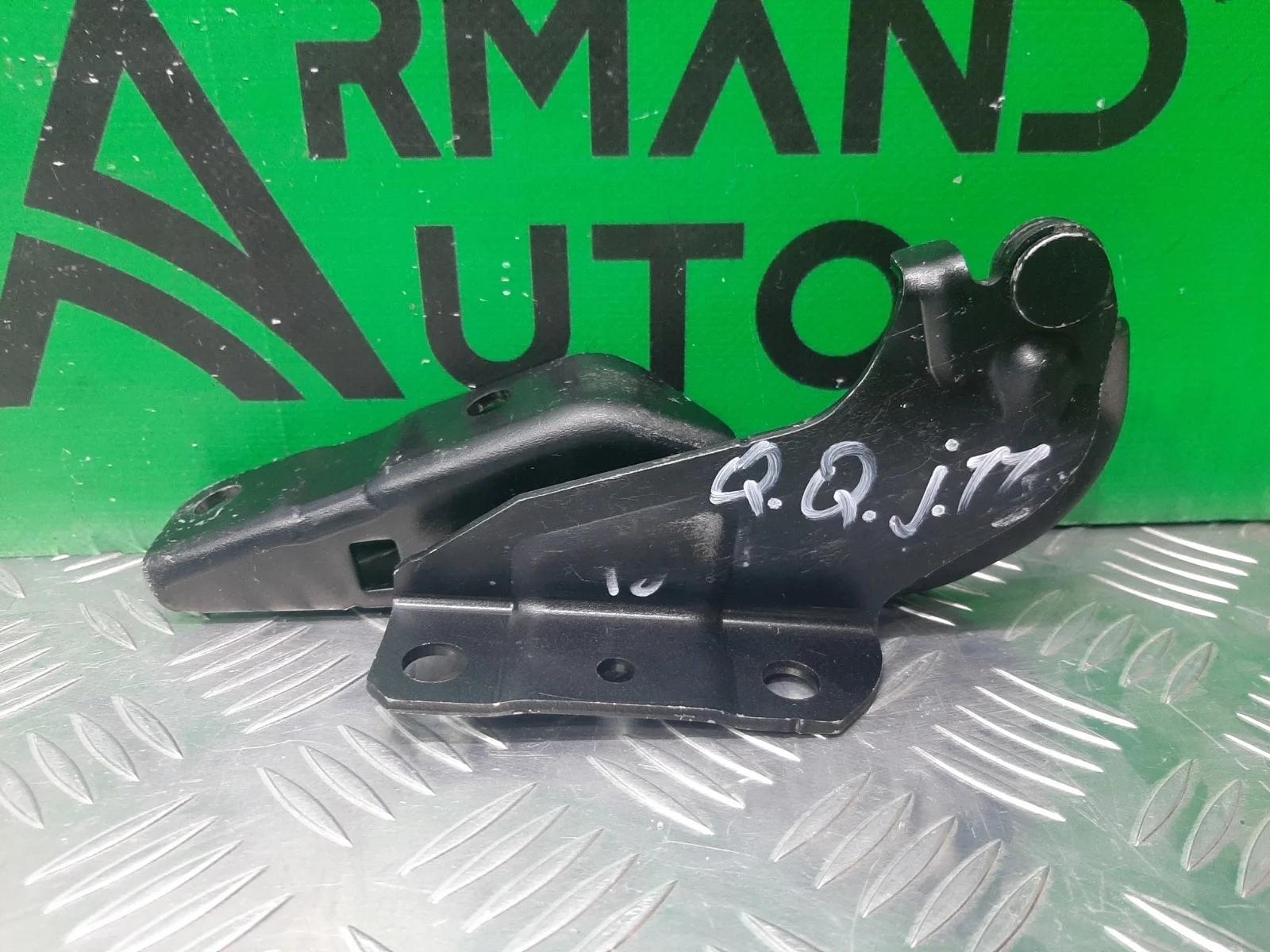 Петля капота MITSUBISHI ASX 2010-нв MN175241 1 GA0, левая