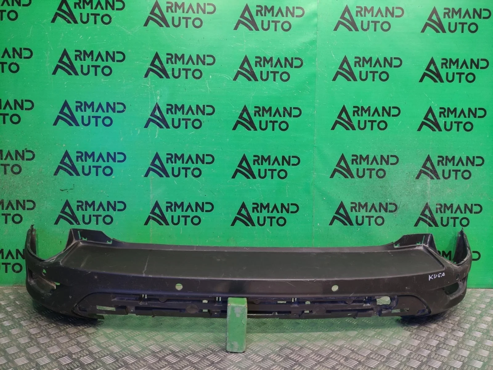 Бампер FORD KUGA 2012-2019 1837225 2 CBS, задний
