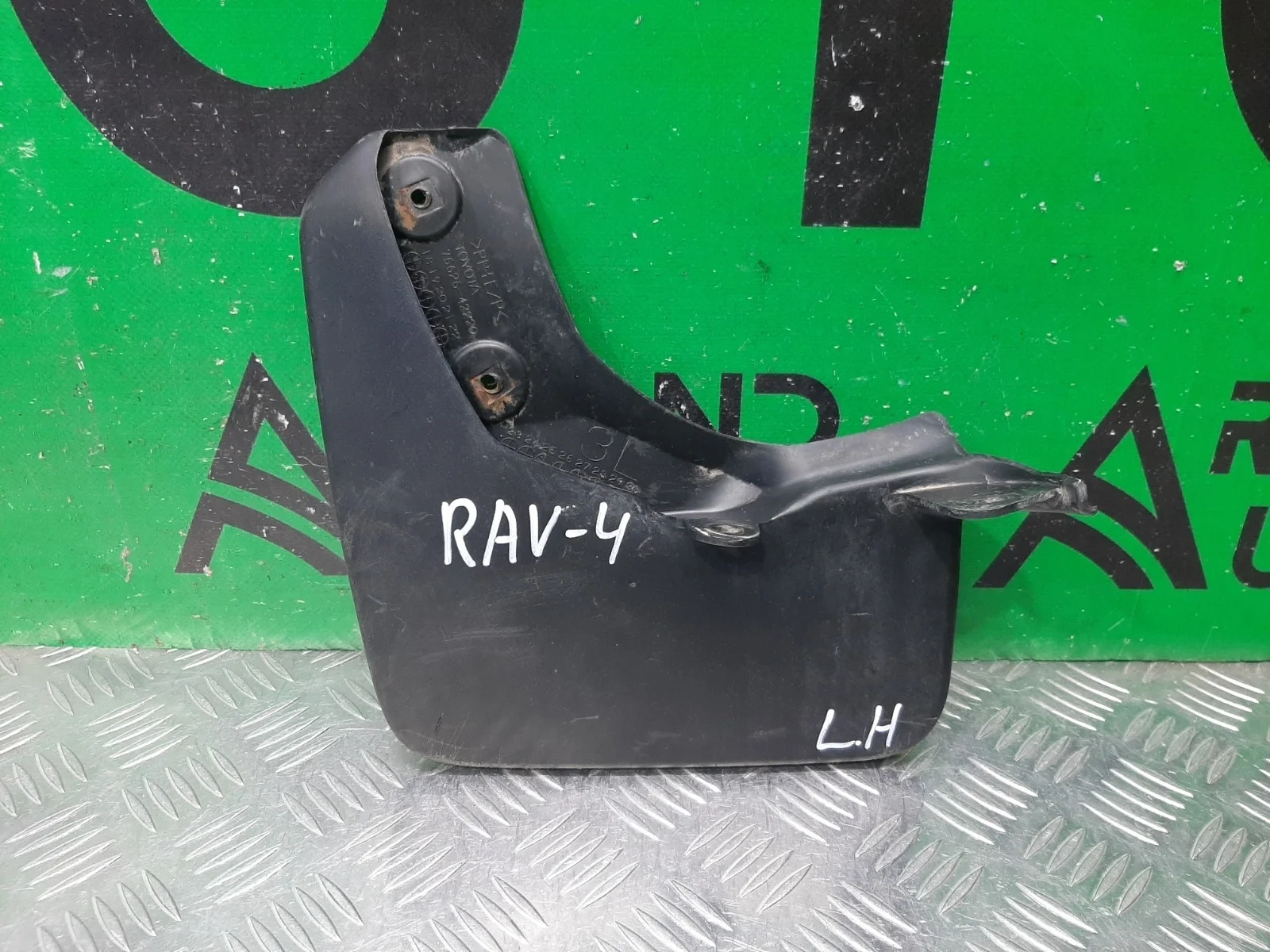 Брызговик TOYOTA RAV4 2018-нв 7662642220 5 XA50, задний левый