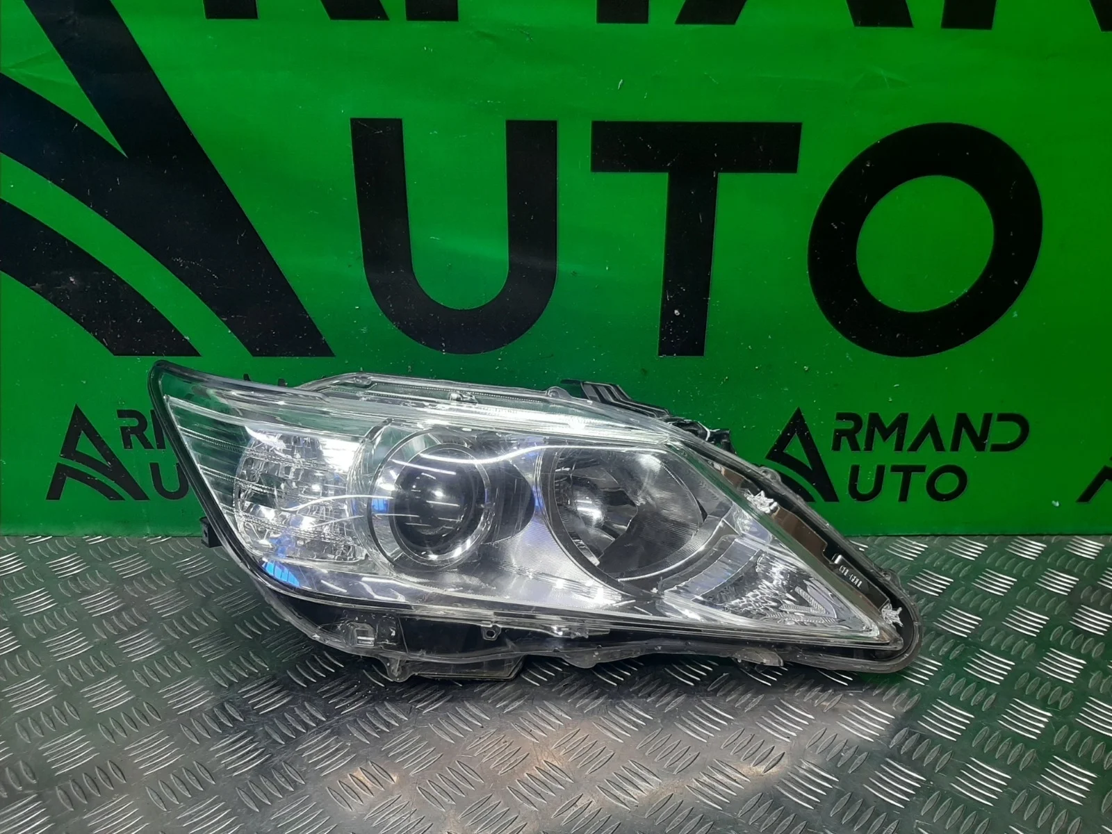 Фара TOYOTA CAMRY 2011-2014 8113033841 7 XV50, правая