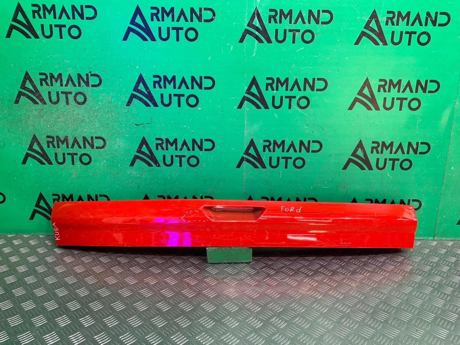 Накладка двери багажника FORD KUGA 2012-2019 1808034 2 CBS