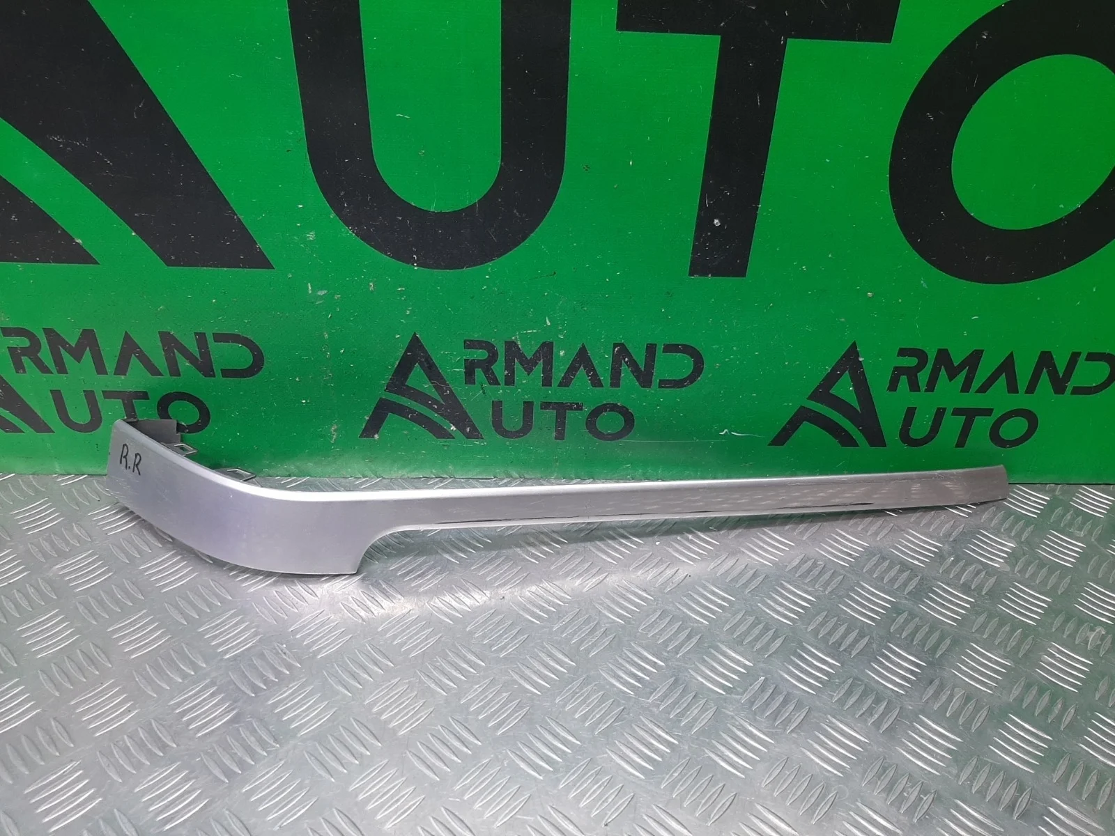 Молдинг бампера LAND ROVER Range Rover 2012-2022 LR087227 4 L405, задний левый