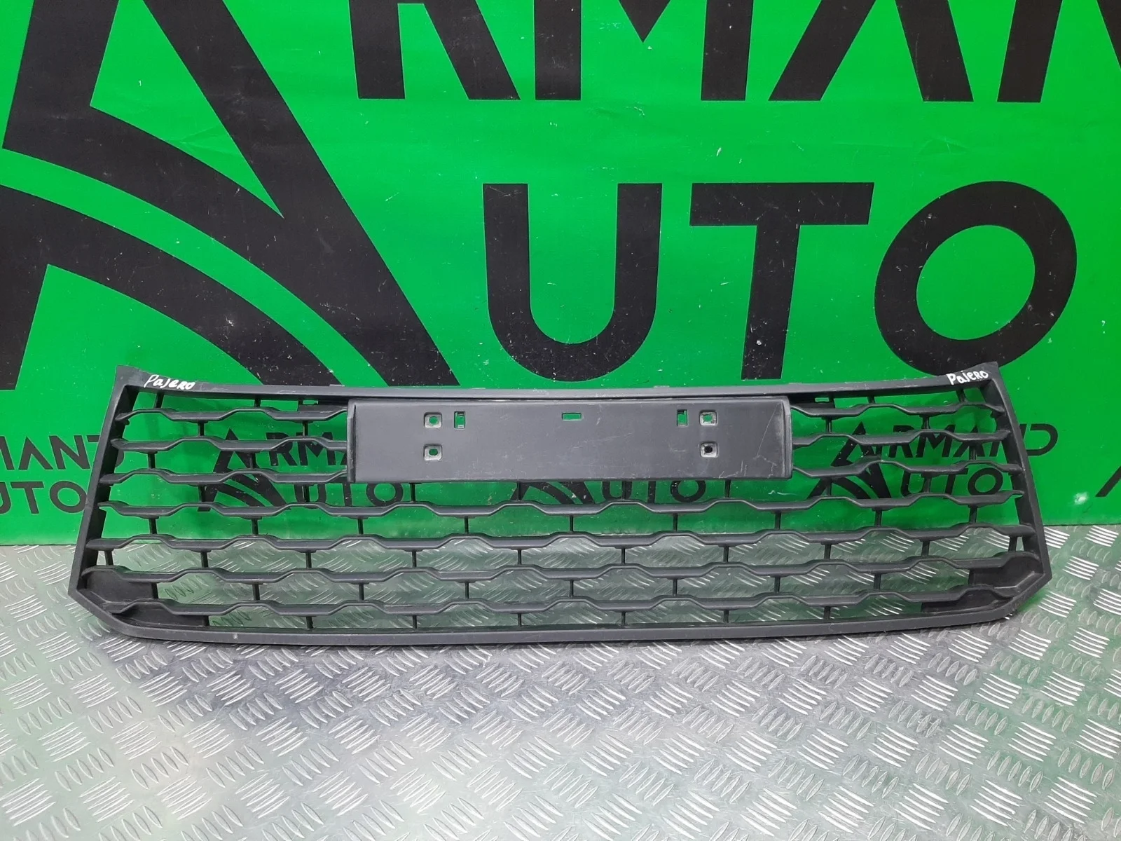 Решетка бампера MITSUBISHI PAJERO SPORT 2015-2021 6402A373 3, передняя