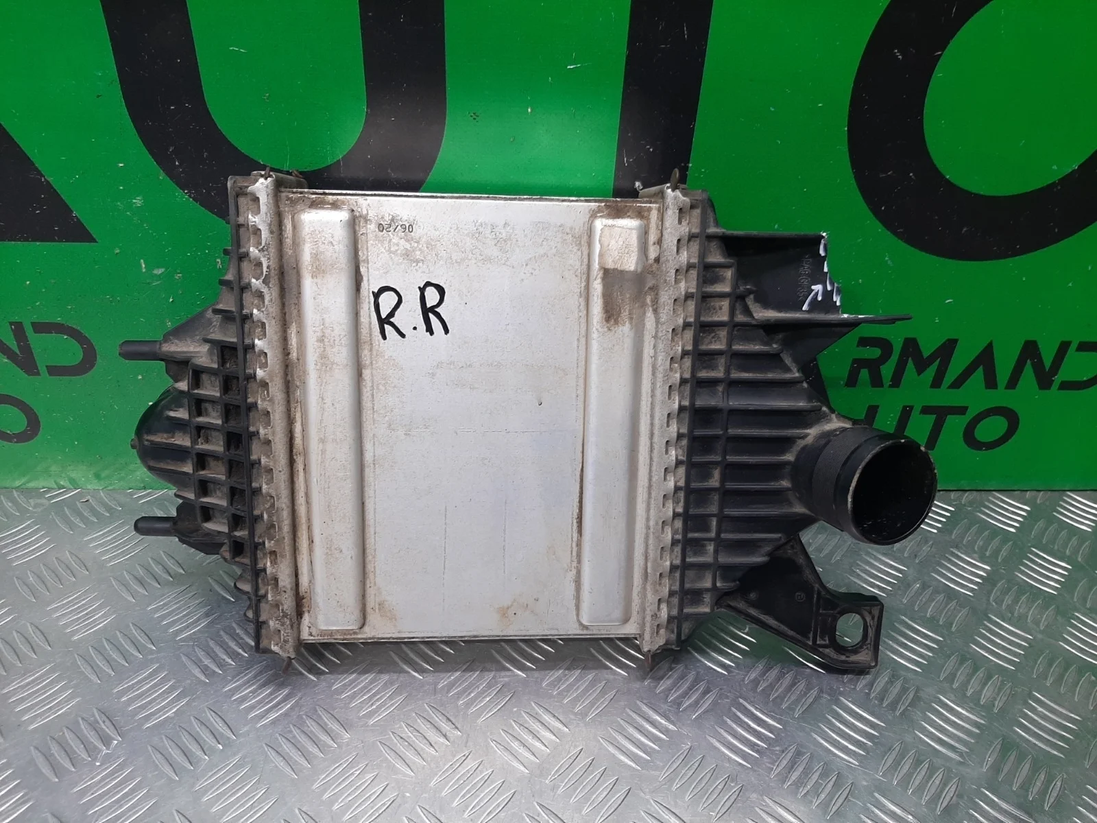 Интеркулер LAND ROVER Range Rover 2012-2022 LR062405 4 L405