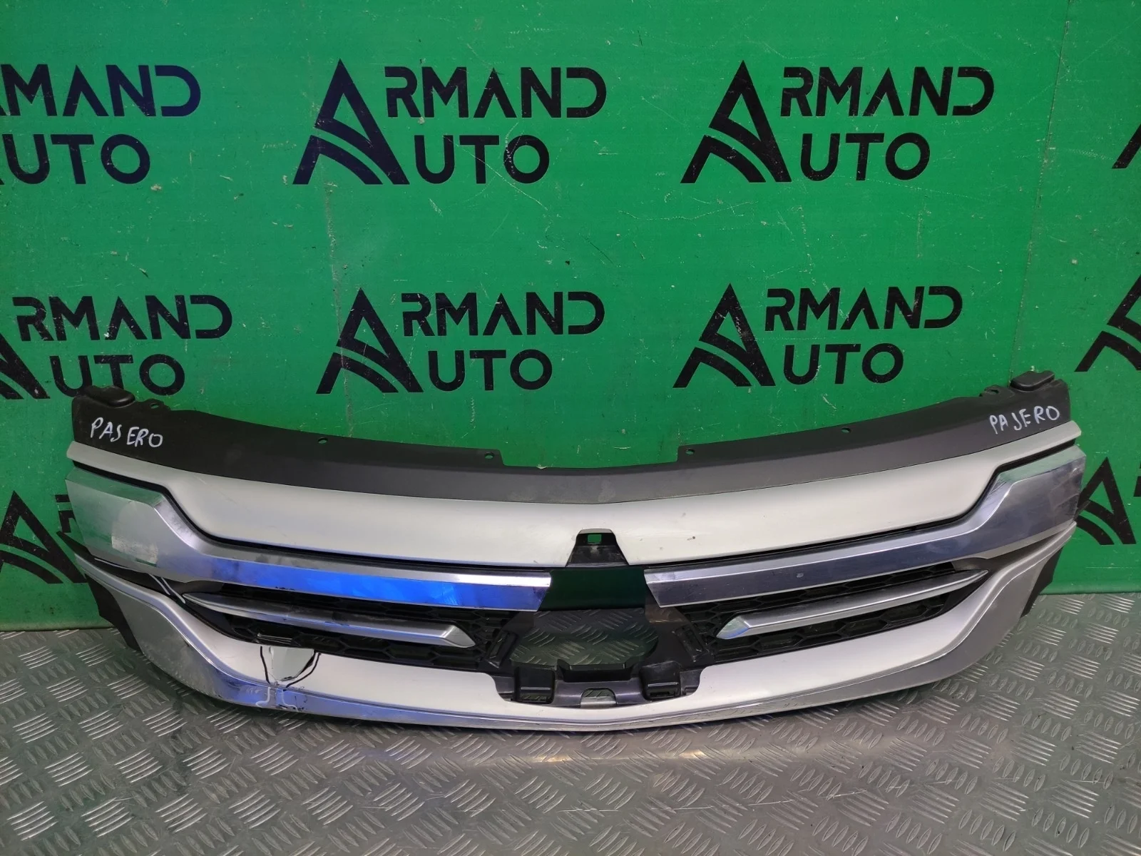Решетка радиатора MITSUBISHI PAJERO SPORT 2015-2021 7450A961 3
