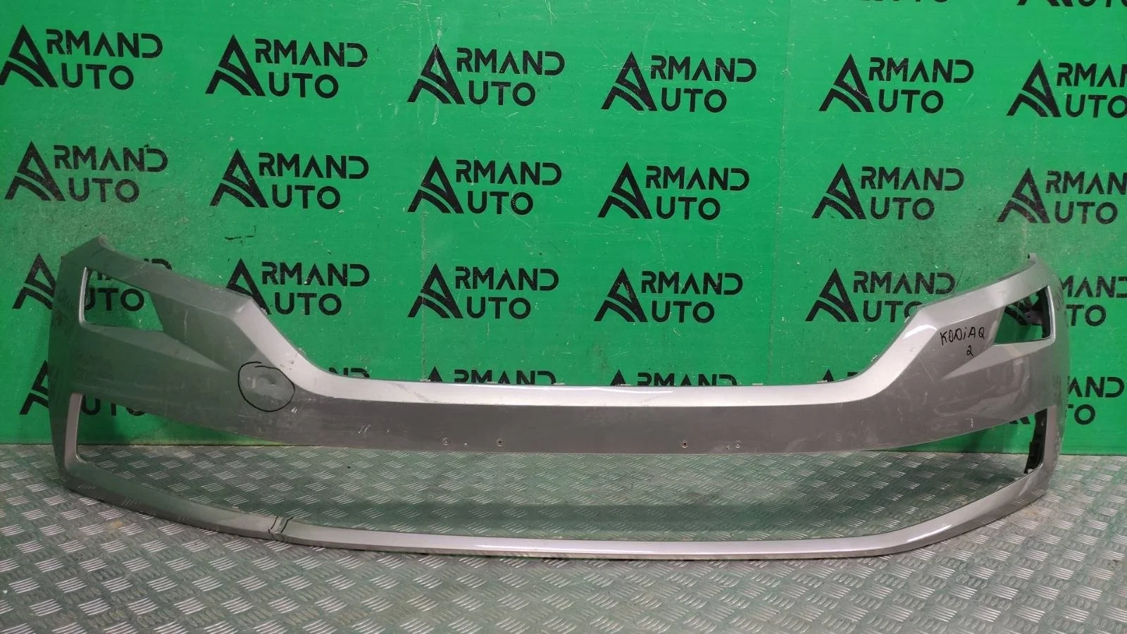 Бампер Skoda Kodiaq 2016-2022 562807221A 1, передний