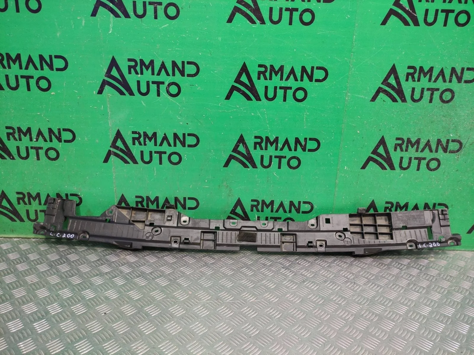 Кронштейн бампера Toyota Land Cruiser 2015-2021 5261560081 200, задний