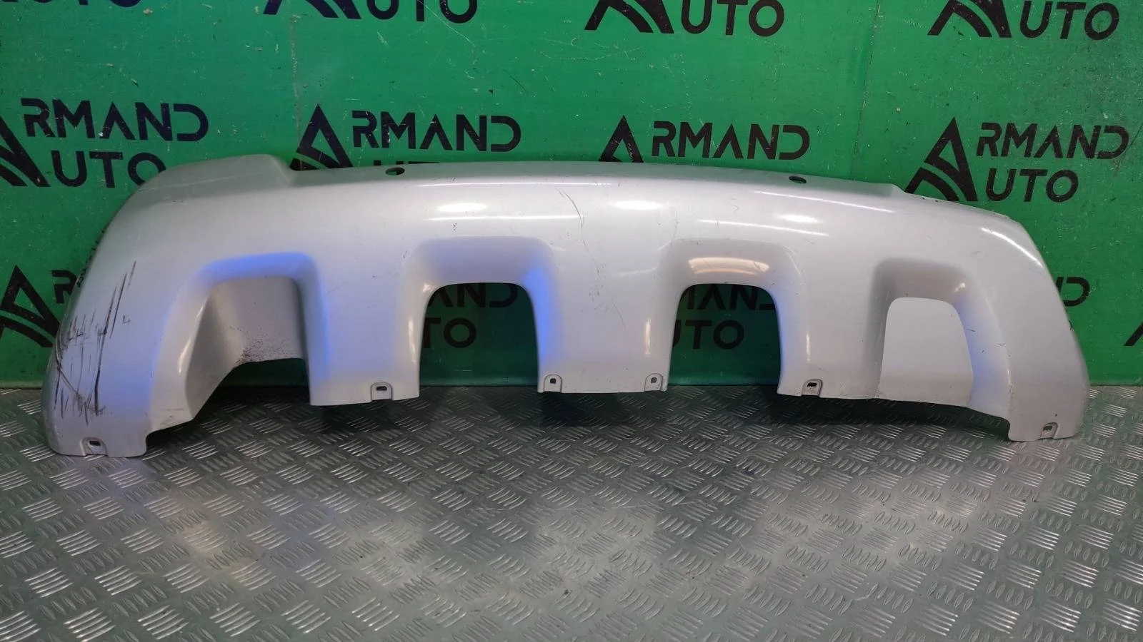 Накладка бампера Renault Duster 2015-2021 850703833R 1, задняя