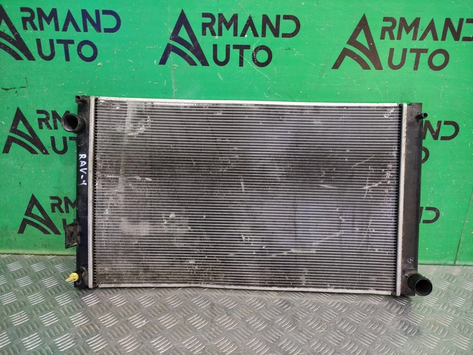 Радиатор двигателя (двс) Toyota RAV4 2015-2019 1640036080 4 CA40