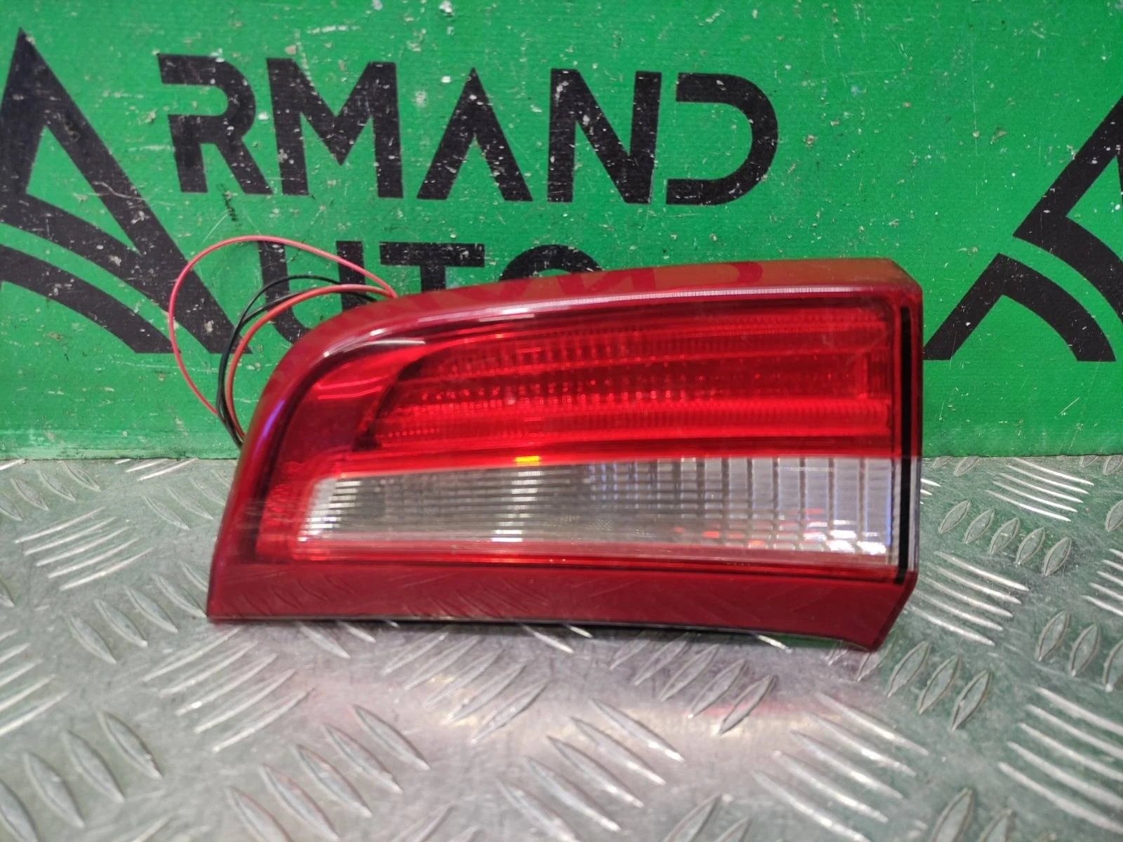Фонарь внутренний Volvo S60 2010-2018 30796272 2, правый