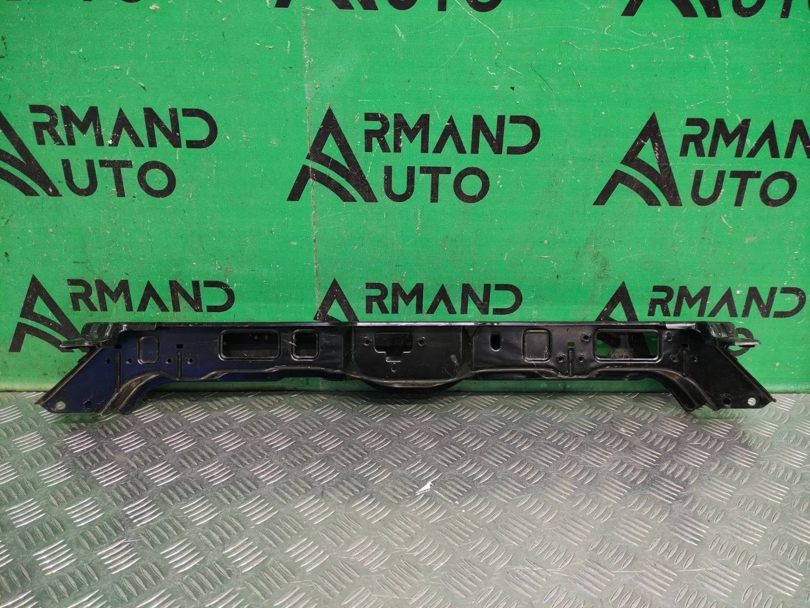 Панель передняя (суппорт радиатора) верхняя Kia Soul 2013-2019 64101B2000 2 PS