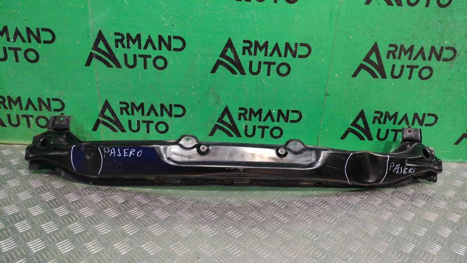 Усилитель бампера Mitsubishi L200 2013-2015 6400F747 4, передний