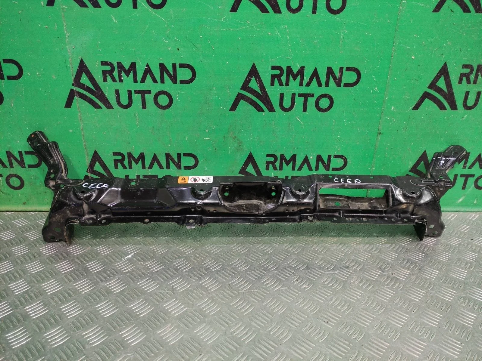 Панель передняя (суппорт радиатора) верхняя Hyundai I30 2011-2015 64101A6000 2 GD