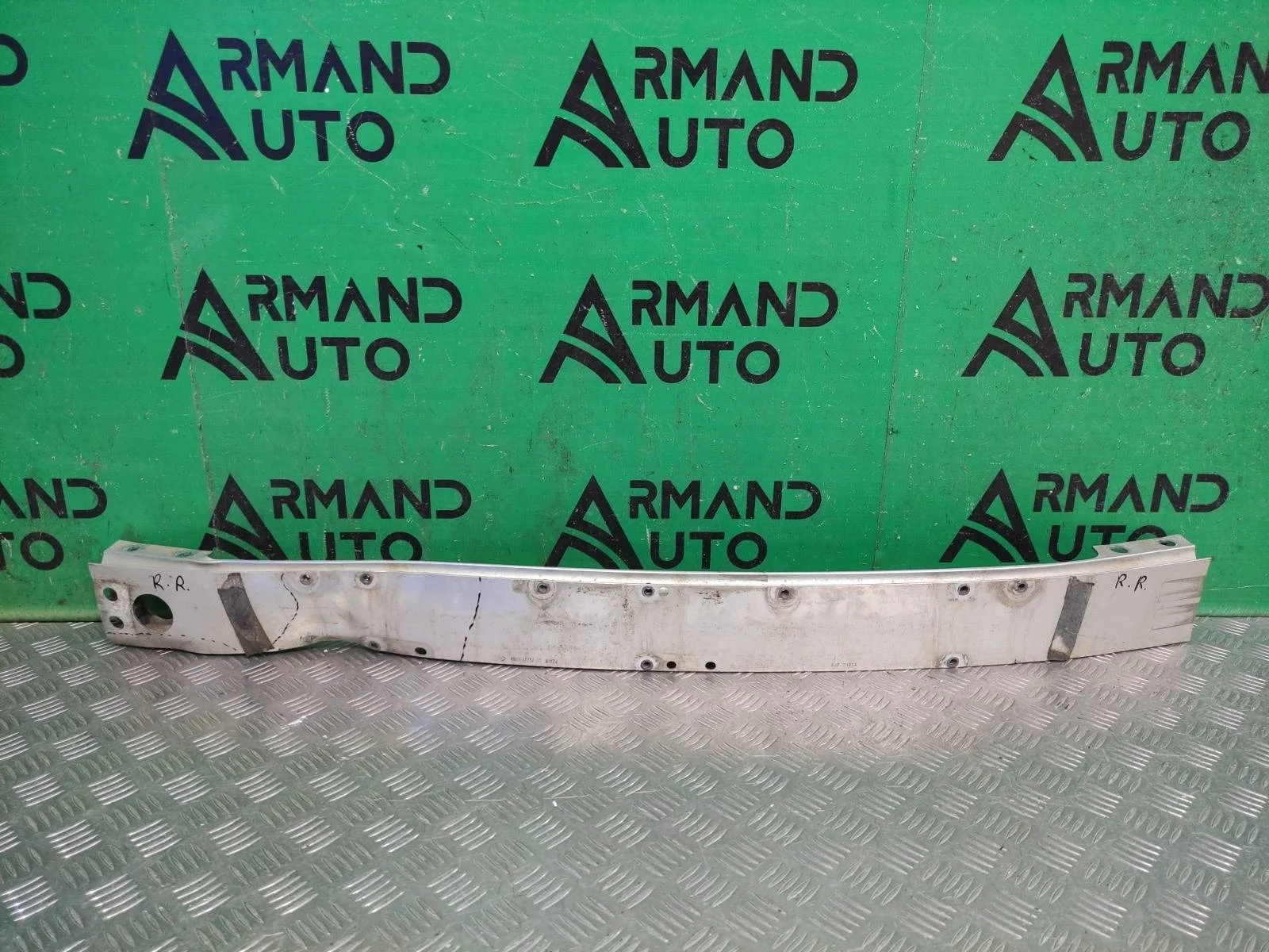 Усилитель бампера Land Rover Discovery Sport 2019-нв LR136981 1 L550, передний