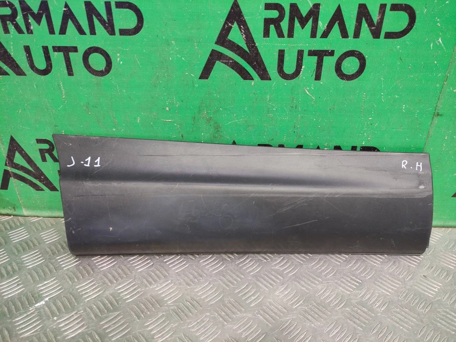 Молдинг двери Nissan Qashqai 2013-2022 82870BM90B 2 J11, задний правый