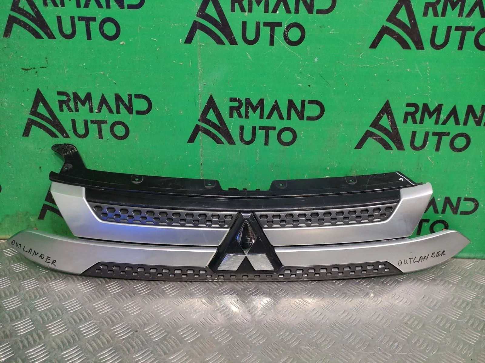 Решетка радиатора Mitsubishi Outlander 2018-2023 7450B298 3