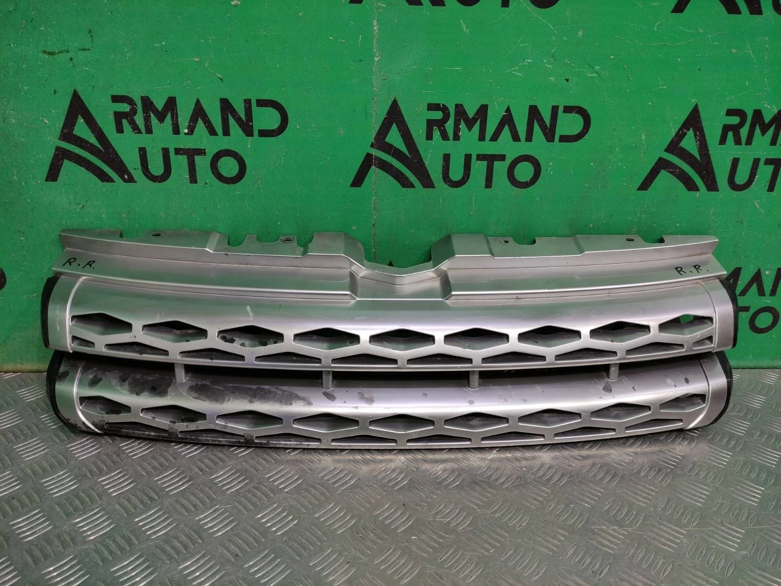 Решетка радиатора Land Rover Range Rover Evoque 2011-2015 LR036715 1 L538