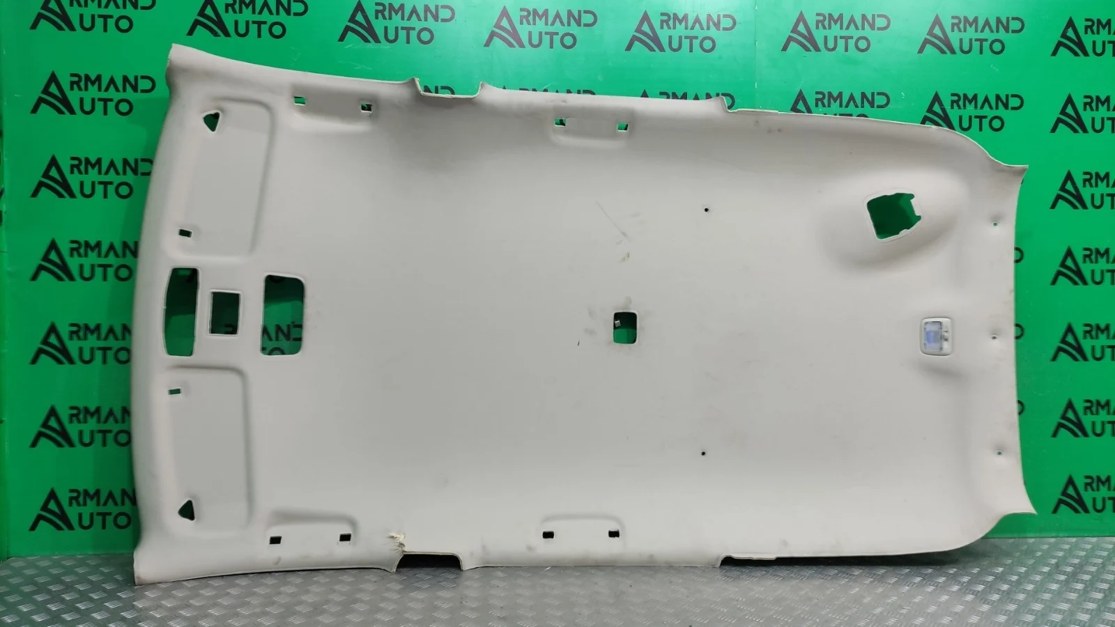 Обшивка потолка Mitsubishi Outlander 2015-2023 7200C495YA 3