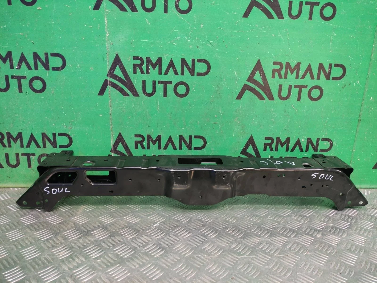 Панель передняя (суппорт радиатора) верхняя Kia Soul 2013-2019 64101B2000 2 PS