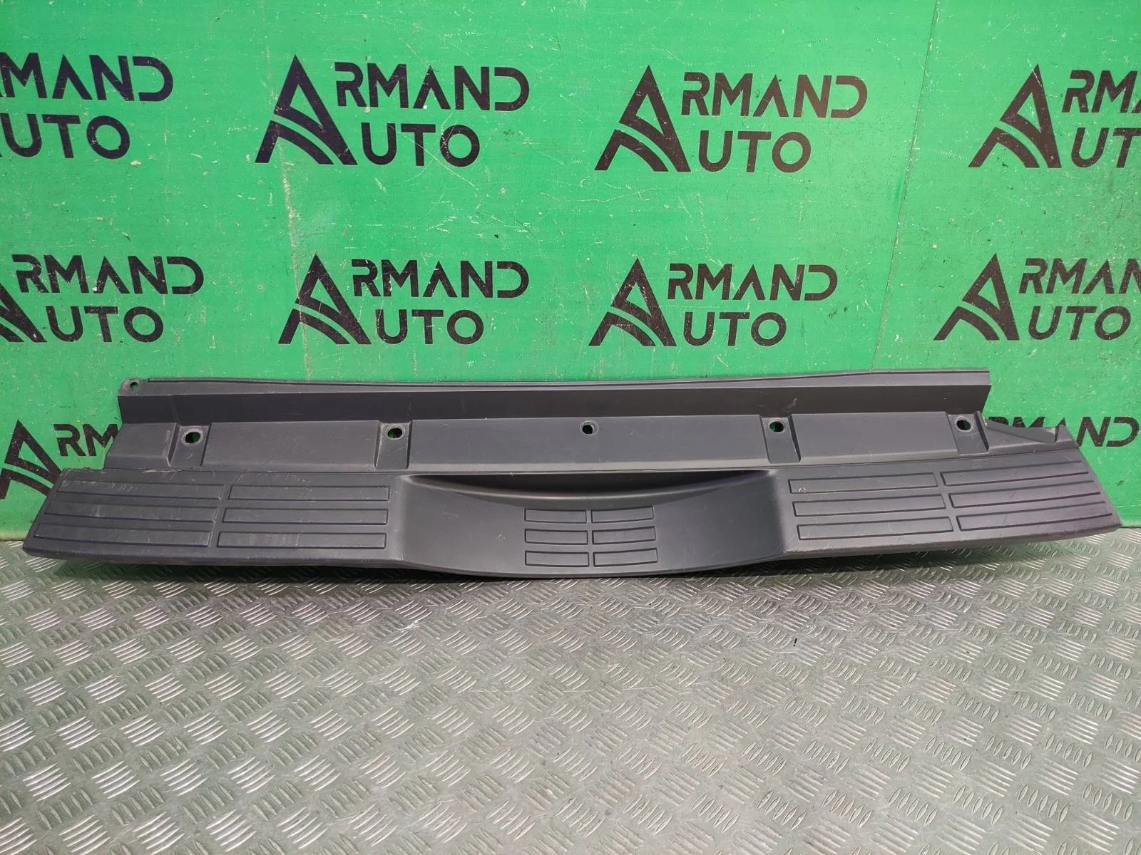 Накладка бампера верхняя Mitsubishi Pajero 2006-2022 6410A186 4, задняя