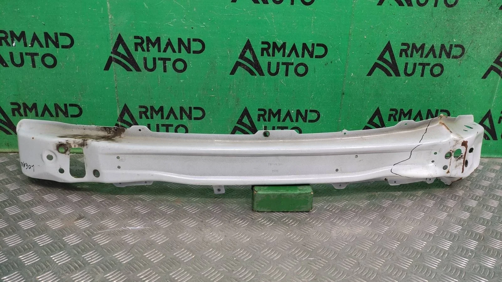 Усилитель бампера Renault Sandero 2013-2022 752107934R 2, передний