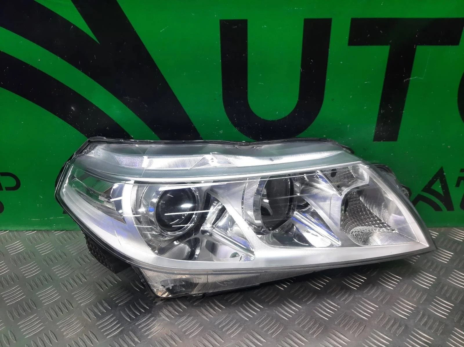 Фара Suzuki Vitara 2014-нв 3512054P20 2, правая