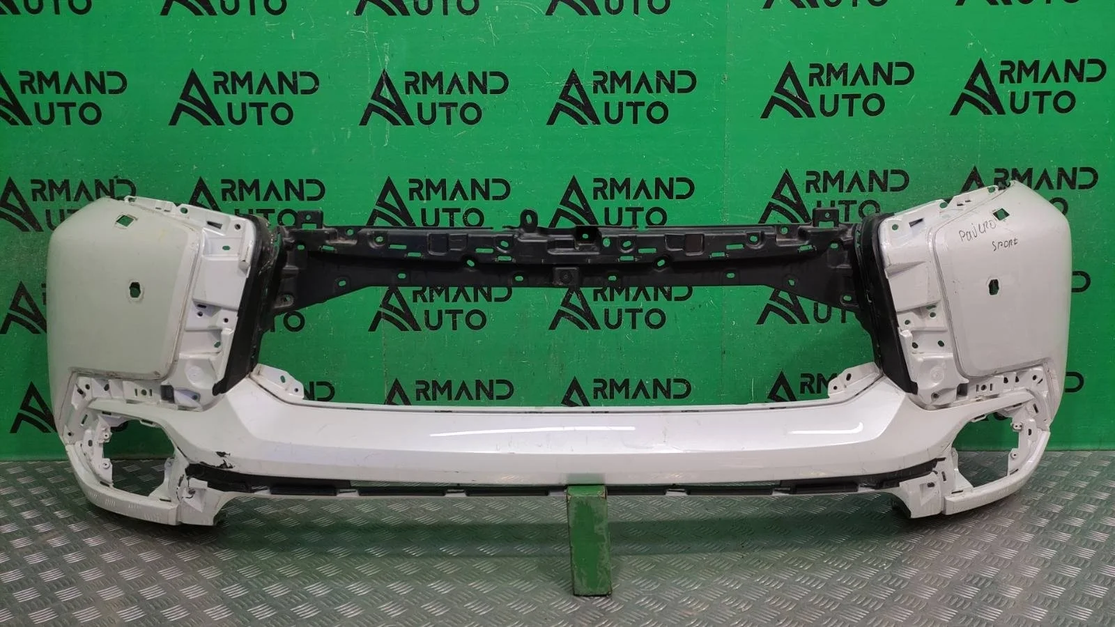 Бампер Mitsubishi Pajero Sport 2015-2021 6400H065 3, передний
