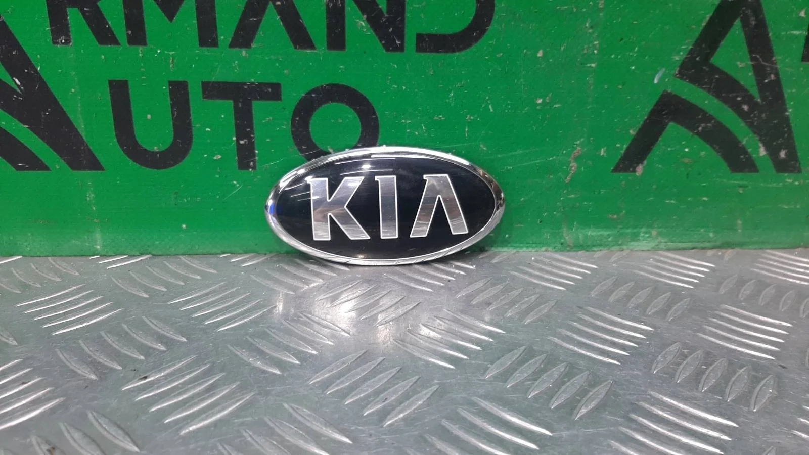 Эмблема Kia Rio 2017-2022 863182T000 4 FB, задняя