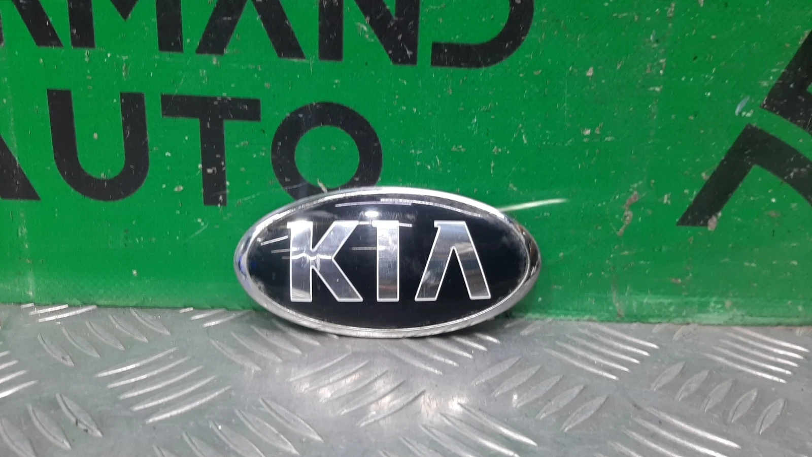 Эмблема KIA Ceed 2018-нв 863183R500 3 CD, передняя