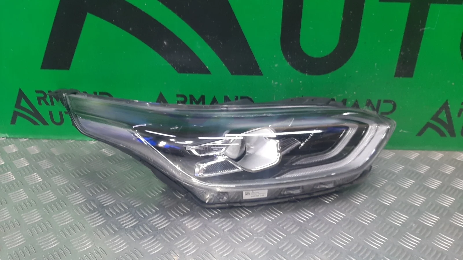 Фара KIA Ceed 2018-нв 92102J7100 3 CD, правая