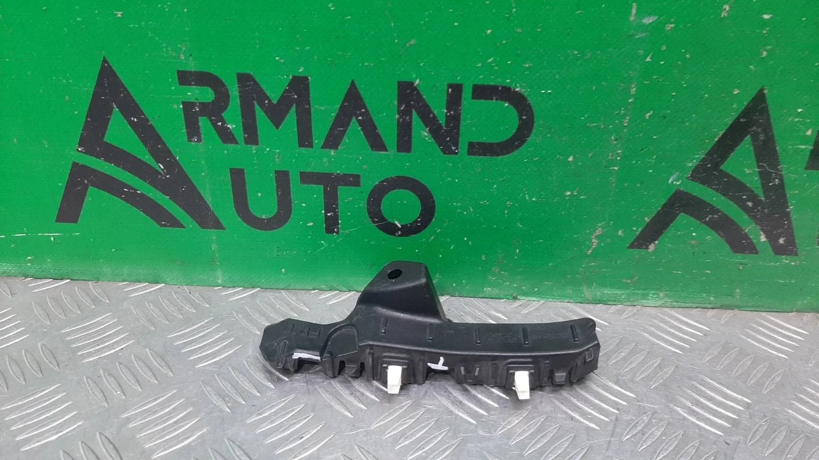 Кронштейн бампера Hyundai Solaris 2017-2022 86513H5000 2, передний левый